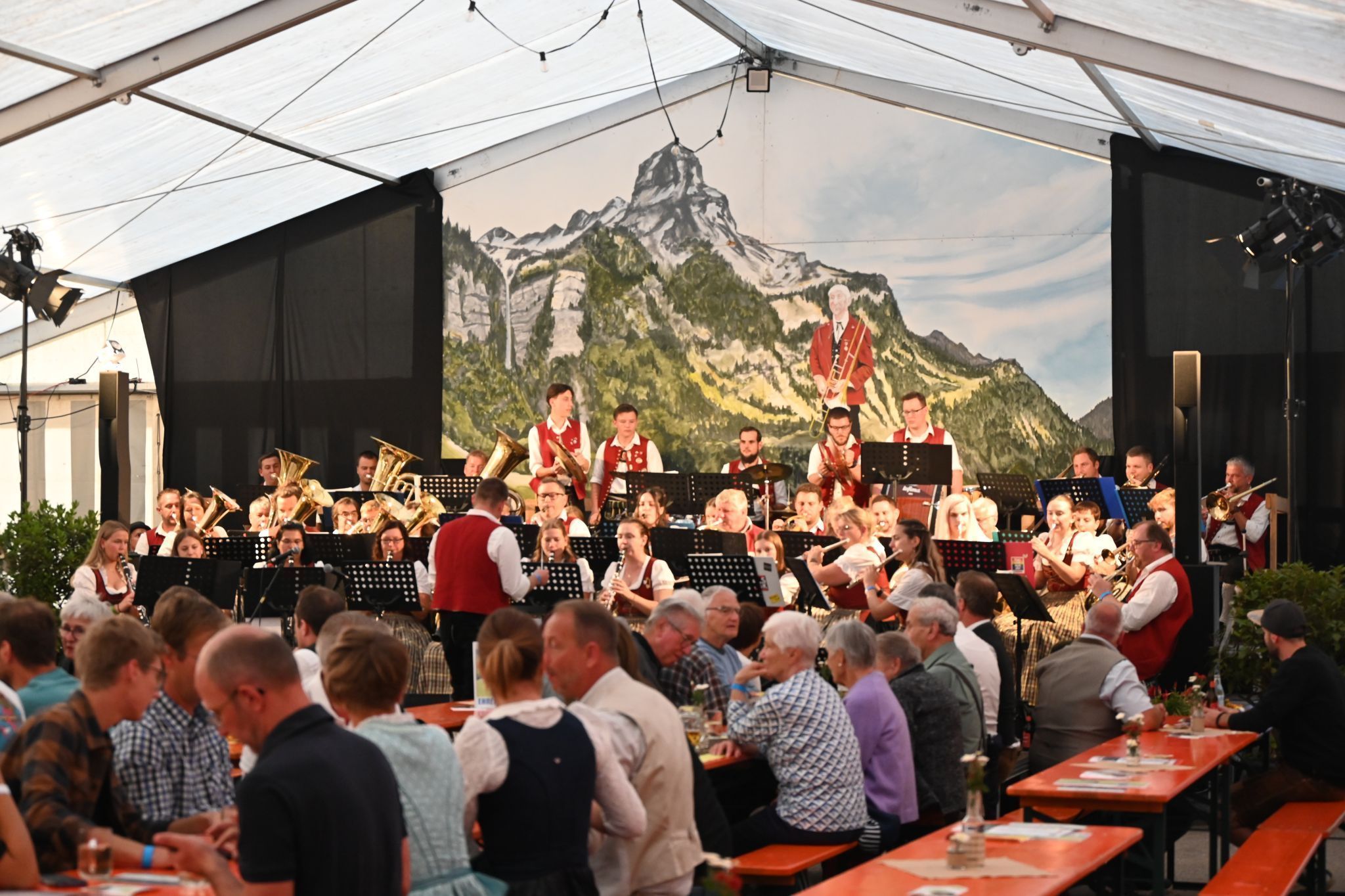 „Zwüschat Blech und Bänk“ – Brozer Herbstfest