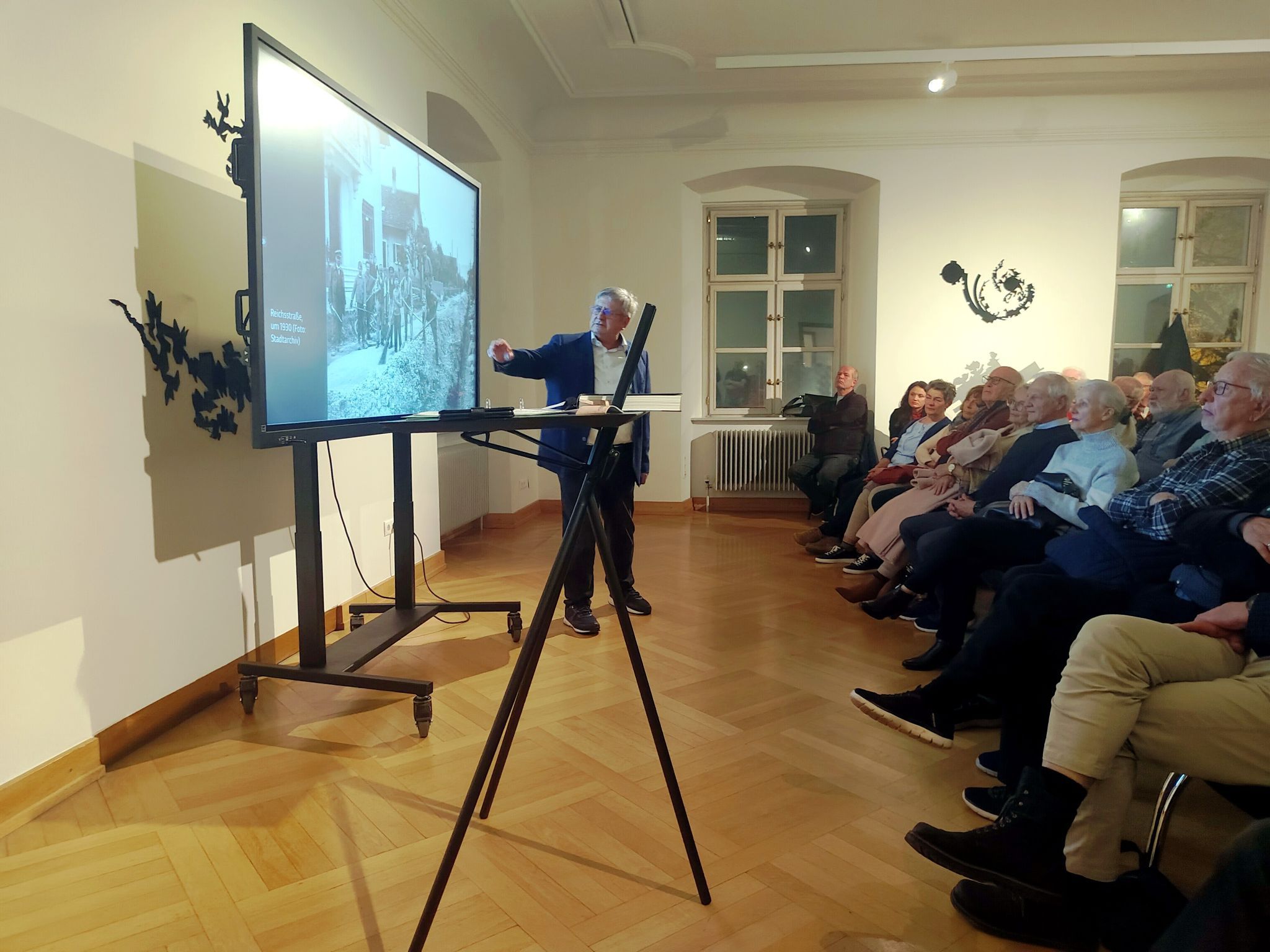 Ein Jahrhundert Groß-Feldkirch beleuchtet