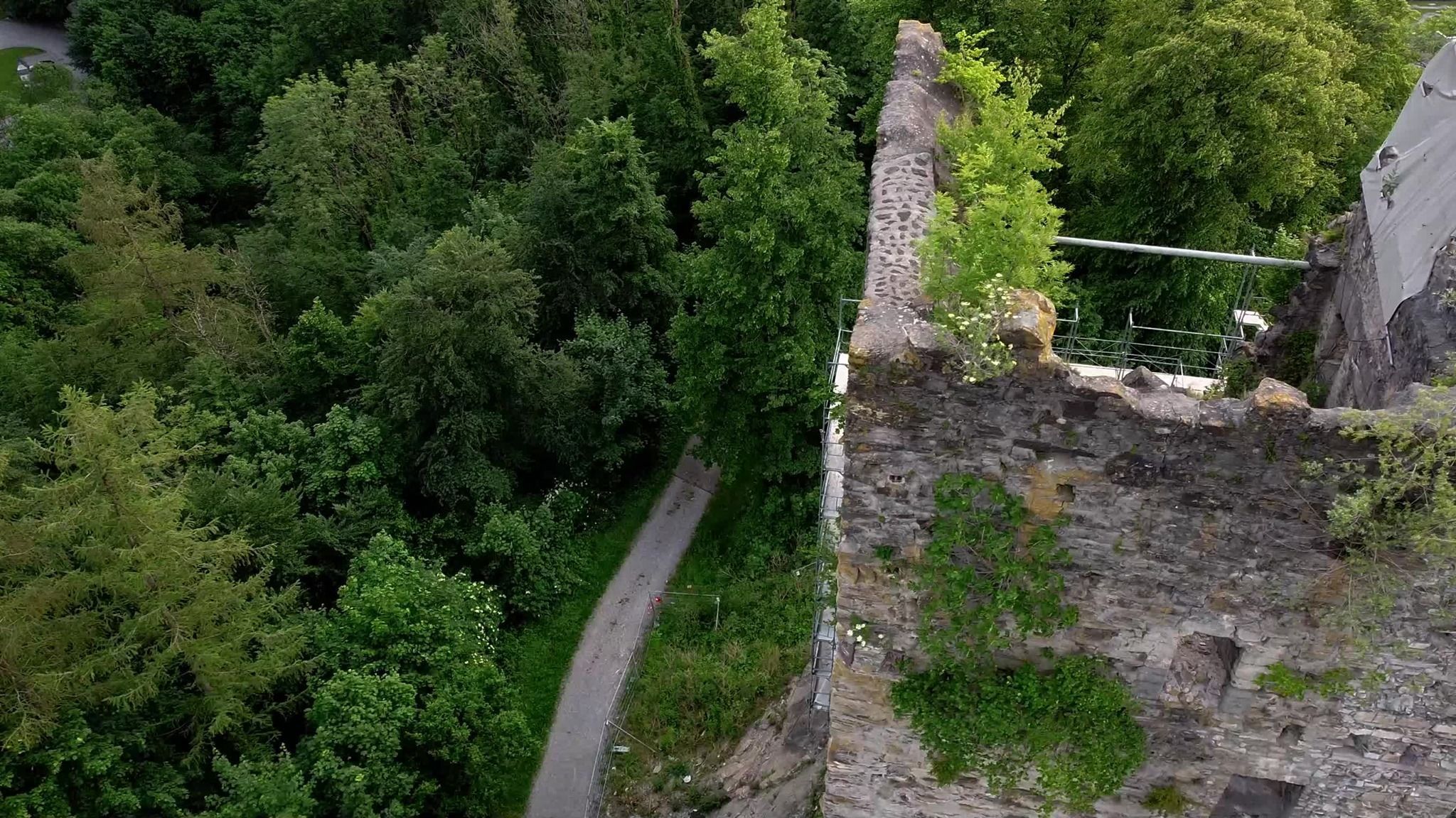 Sanierung der Burg Neu-Montfort geplant