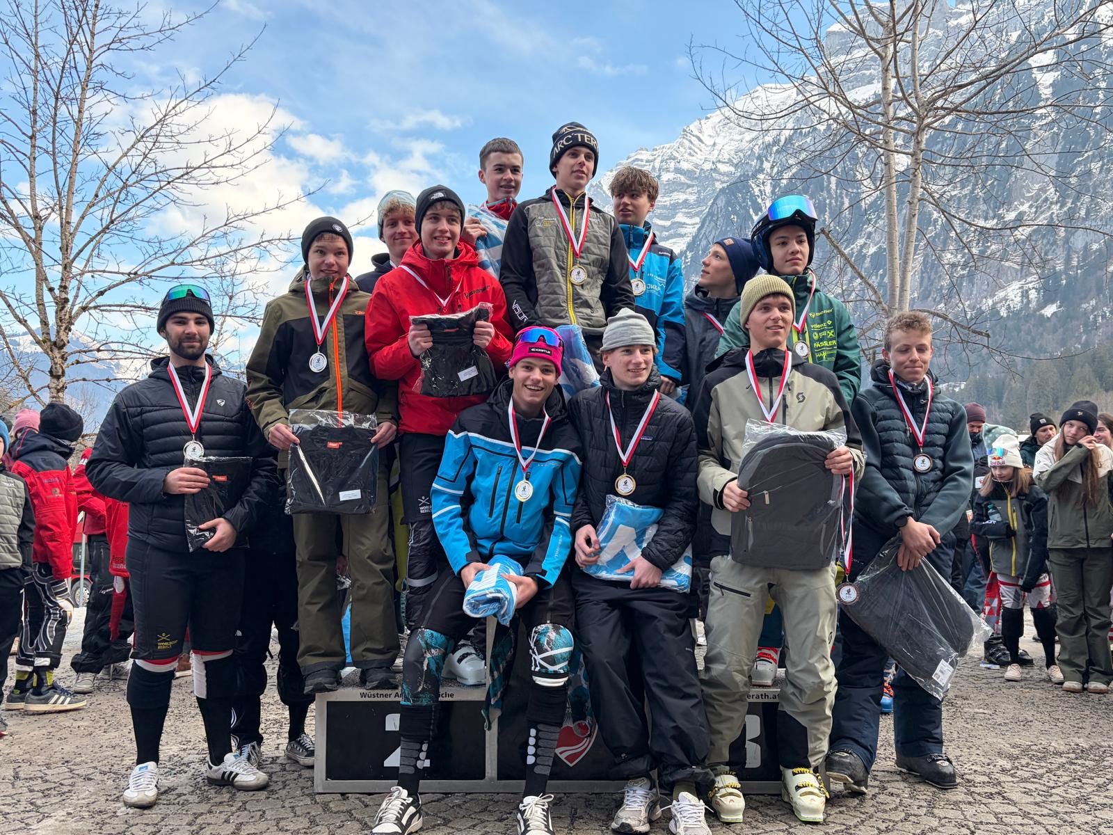 Vier Schulsport-Skiteams im großen Finale