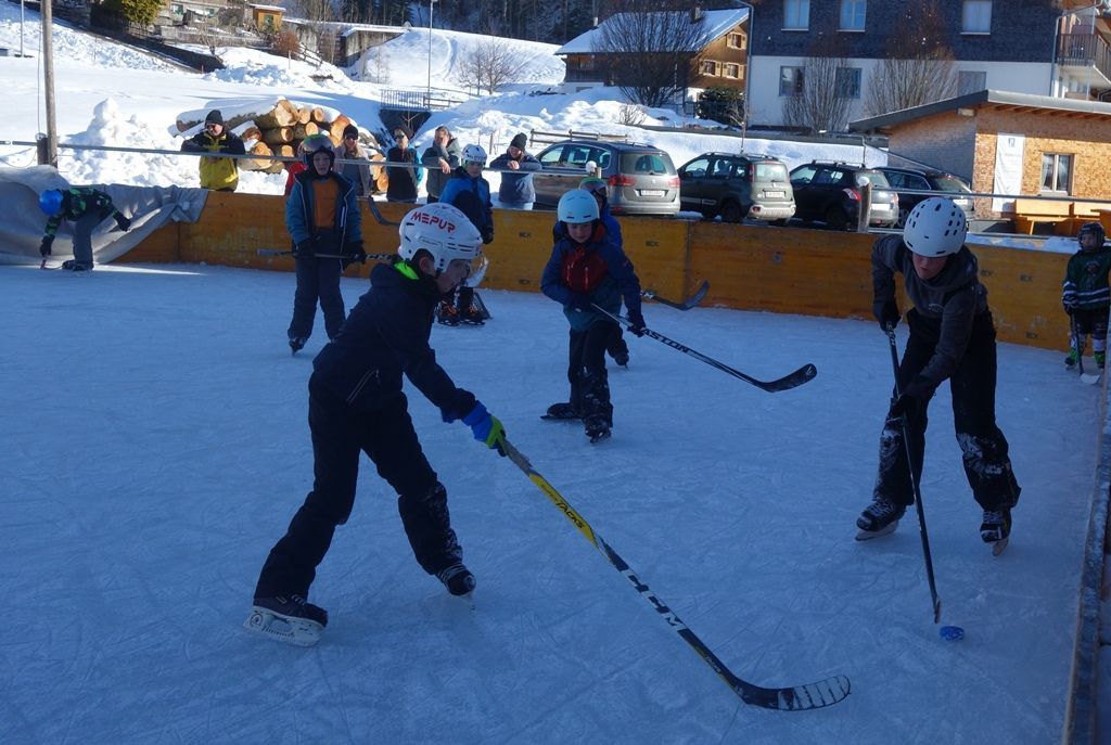 Wälder Kids schnupperten Eishockeyluft