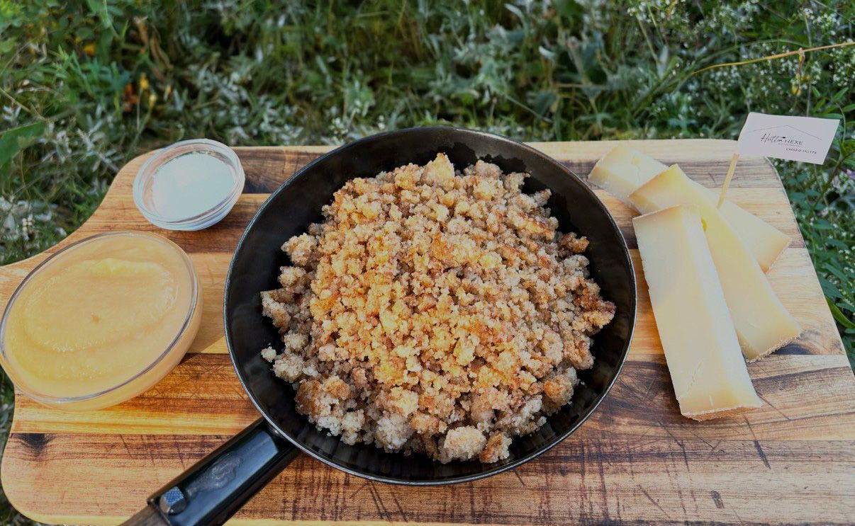 Riebelfrühstück mit Traumblick 
auf der Emser Hütte