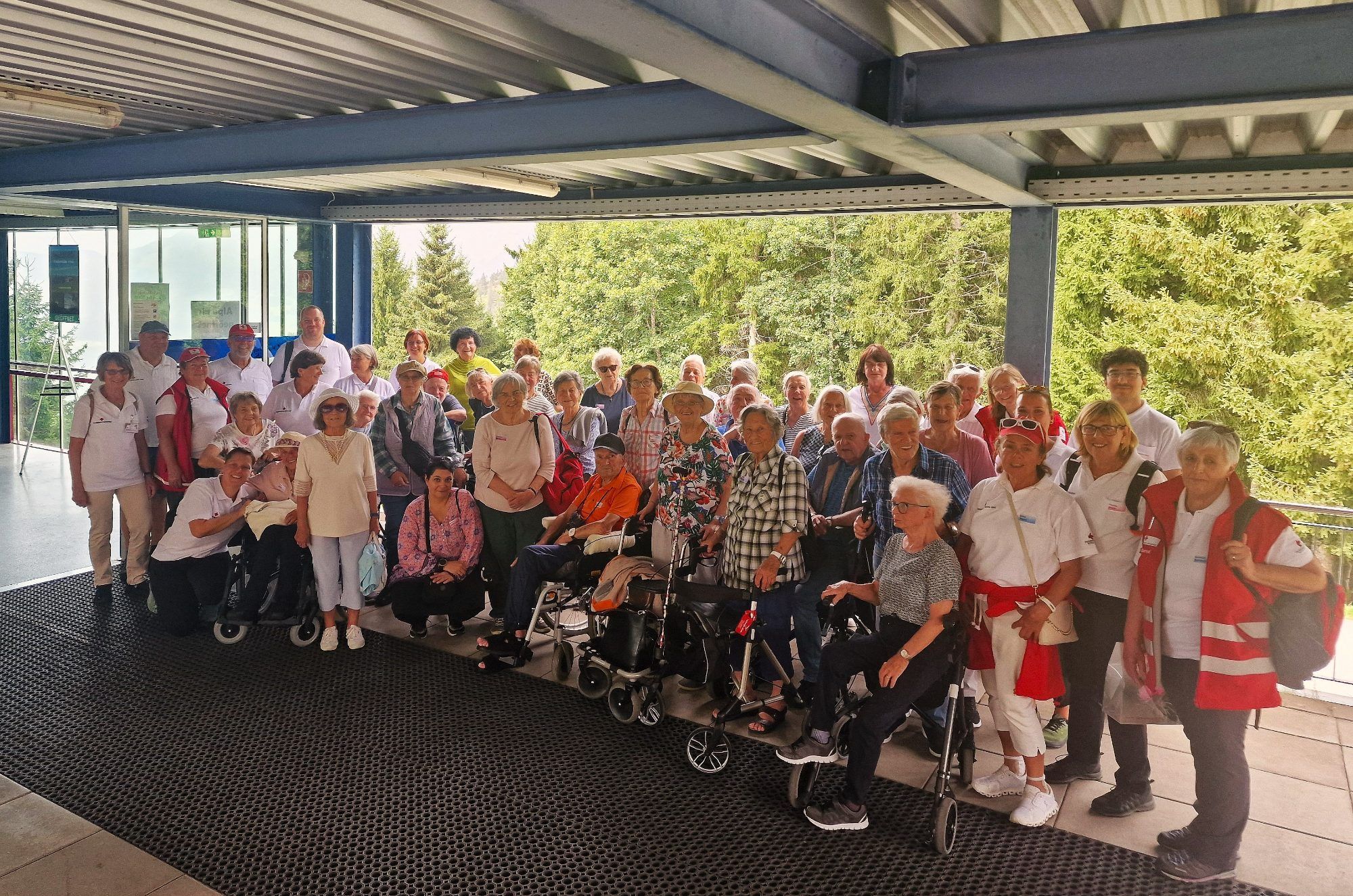 1 – Die Reisegruppe mit Betreutes Reisen-Team genossen den Tag